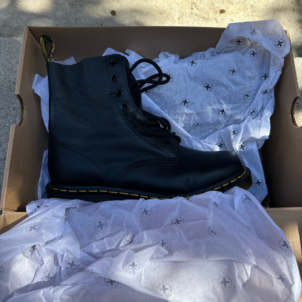 Black Docs - image 2